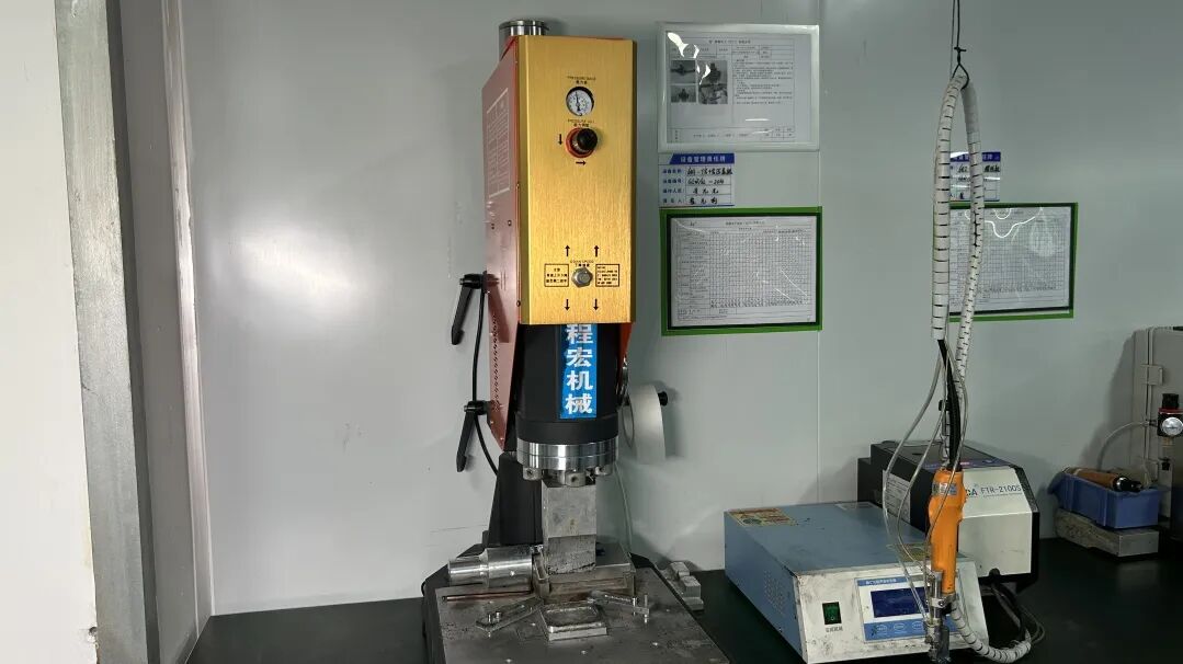 1764910699176615.jpg 3.jpg