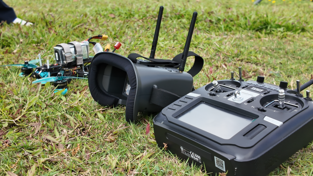 1764912098945649.png 3.png