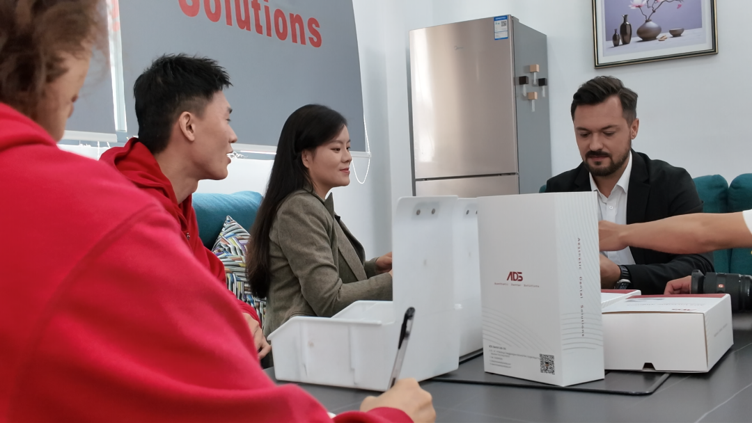 1764914896891248.png 1.png